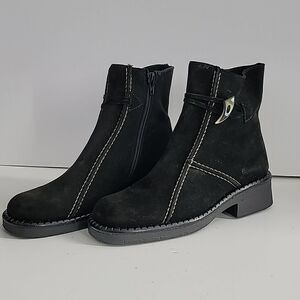 La Canadienne Black Suede Waterproof Ankle Boot